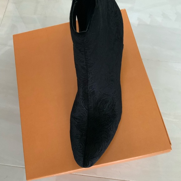 UNISA Black Fabric Booties - Picture 4 of 16